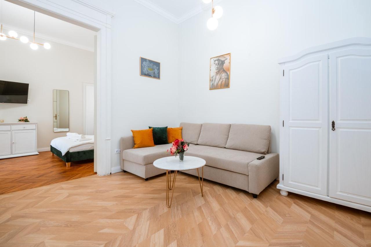 Apartament De Lux Central, P-Ta Matei Corvin Cluj-Napoca Luaran gambar