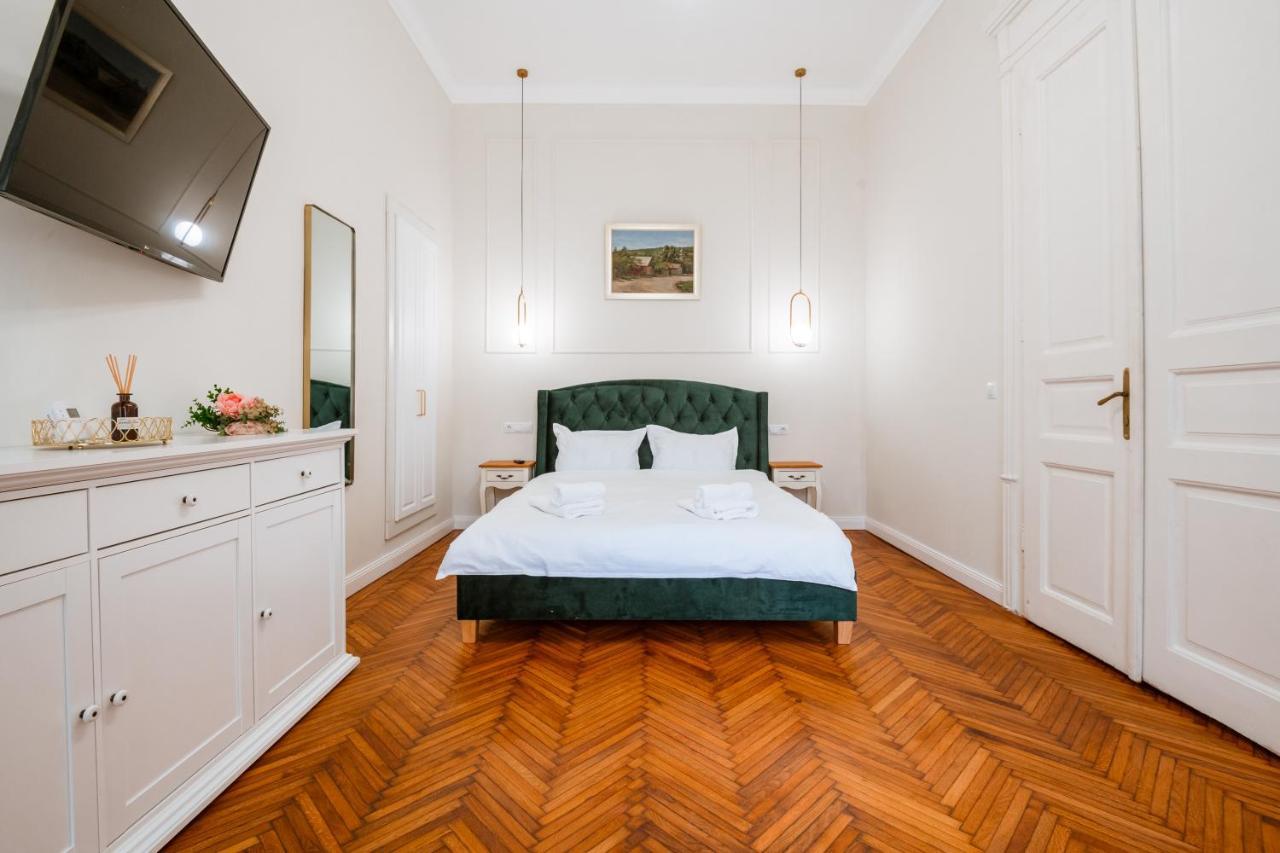 Apartament De Lux Central, P-Ta Matei Corvin Cluj-Napoca Luaran gambar