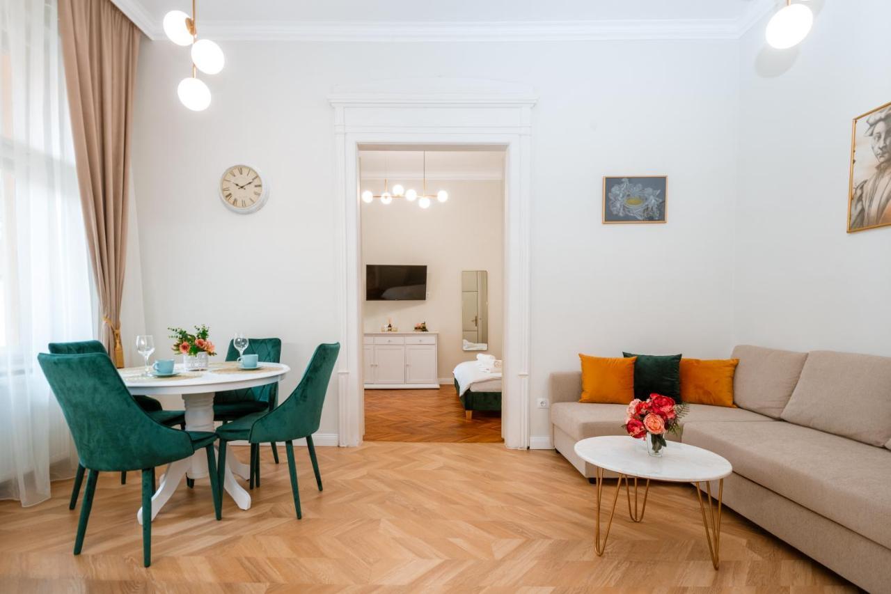 Apartament De Lux Central, P-Ta Matei Corvin Cluj-Napoca Luaran gambar