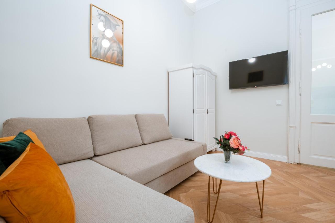 Apartament De Lux Central, P-Ta Matei Corvin Cluj-Napoca Luaran gambar